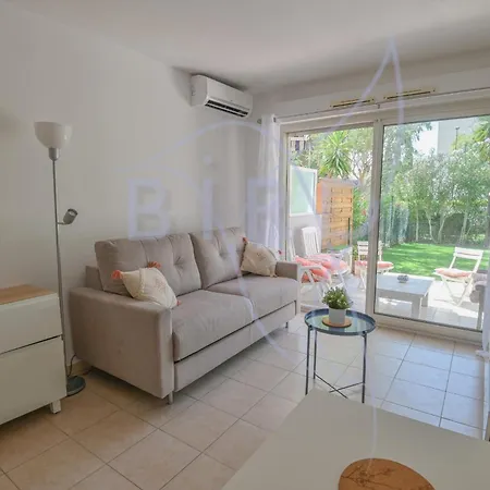 Comfortable Terrace And Private Garden *