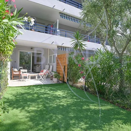 Comfortable Terrace And Private Garden 아파트 *